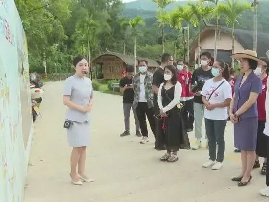 援课老师现场教学.jpg