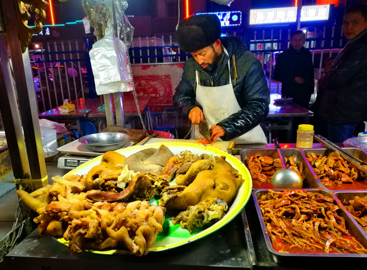 1657693140369866.jpg 03和田夜市一角.jpg