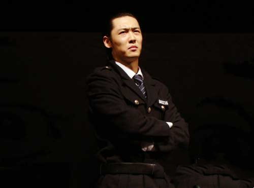 2警察局长（张o铖-饰）.jpg