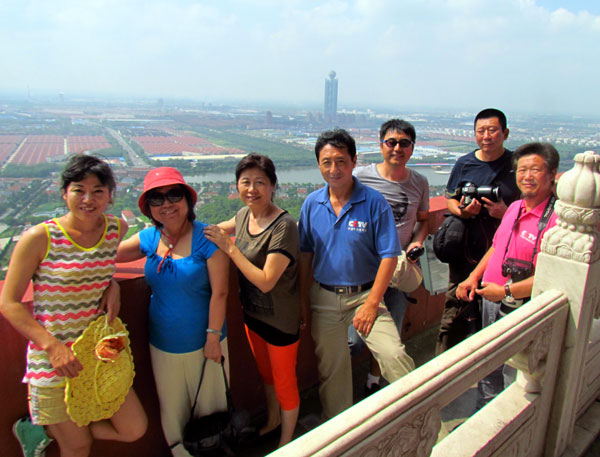 12金塔观光台留影.jpg