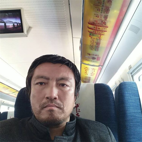 刘长虹.jpg