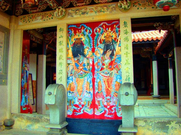 14王氏宗祠的门神（摄影：冯赣勇）.jpg