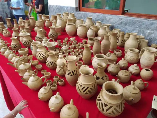 1、黎族陶器3.jpg